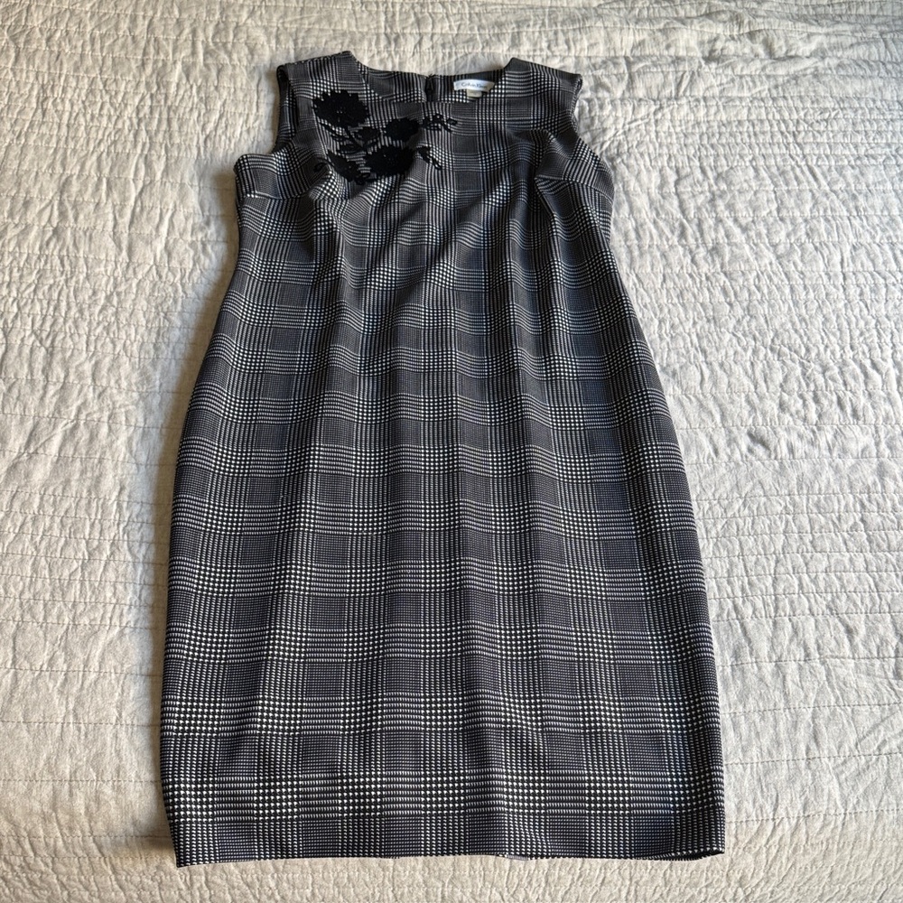 Calvin Klein Elegant Black and Gray Plaid Dress